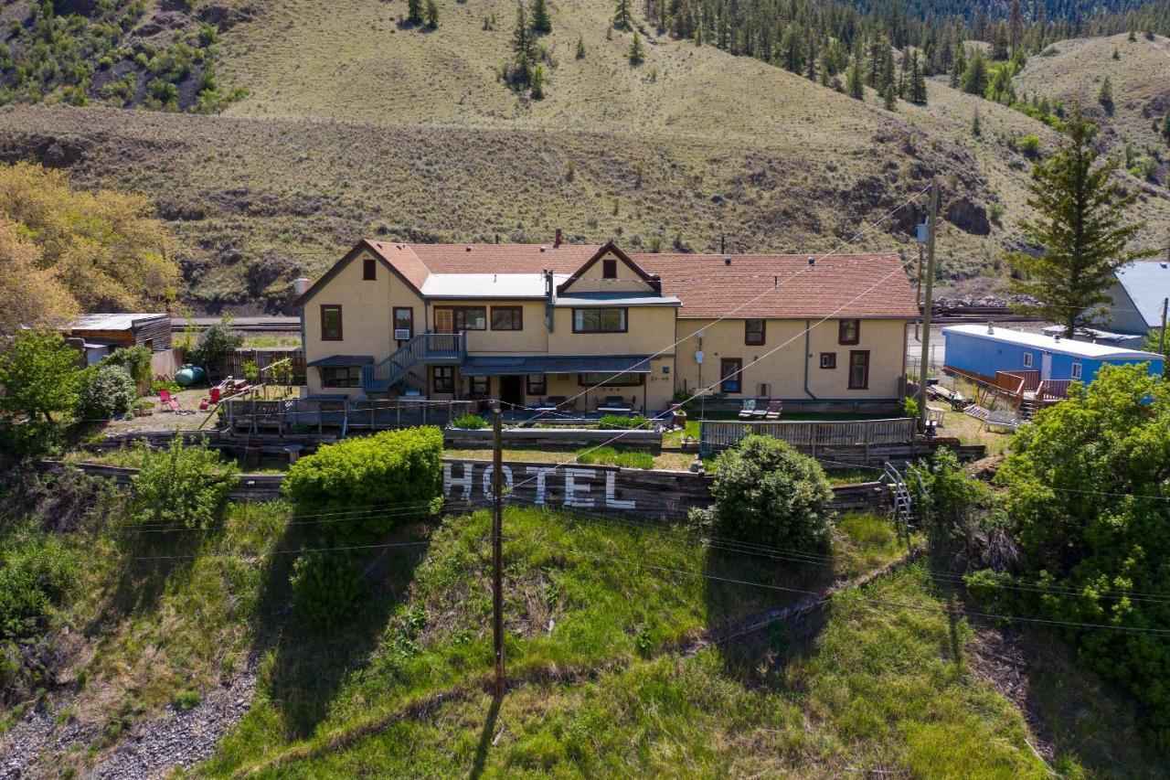 The Inn At Spences Bridge Екстер'єр фото