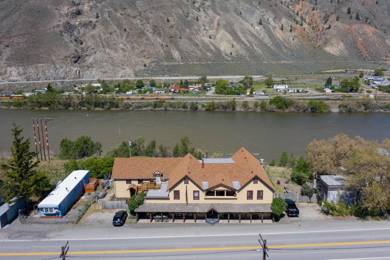 The Inn At Spences Bridge Екстер'єр фото