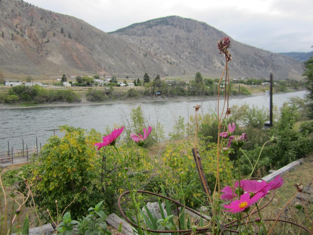 The Inn At Spences Bridge Екстер'єр фото